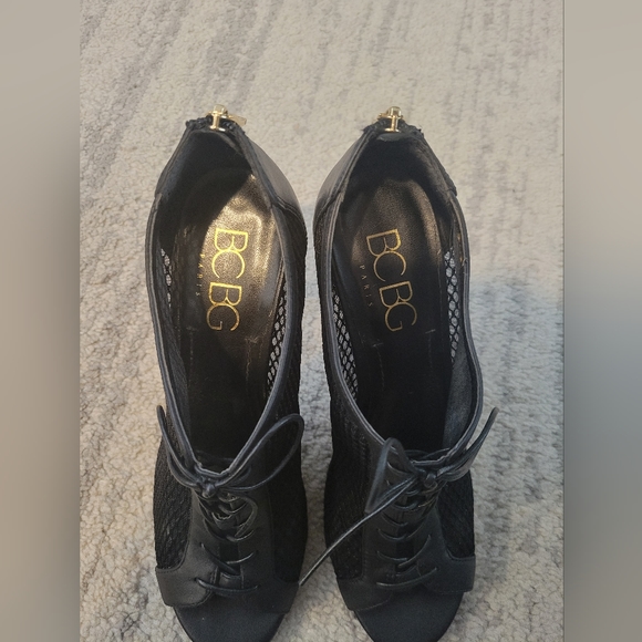 BCBG Paris Arria Black Net Lace Up Leather Heel Booties - Picture 7 of 9